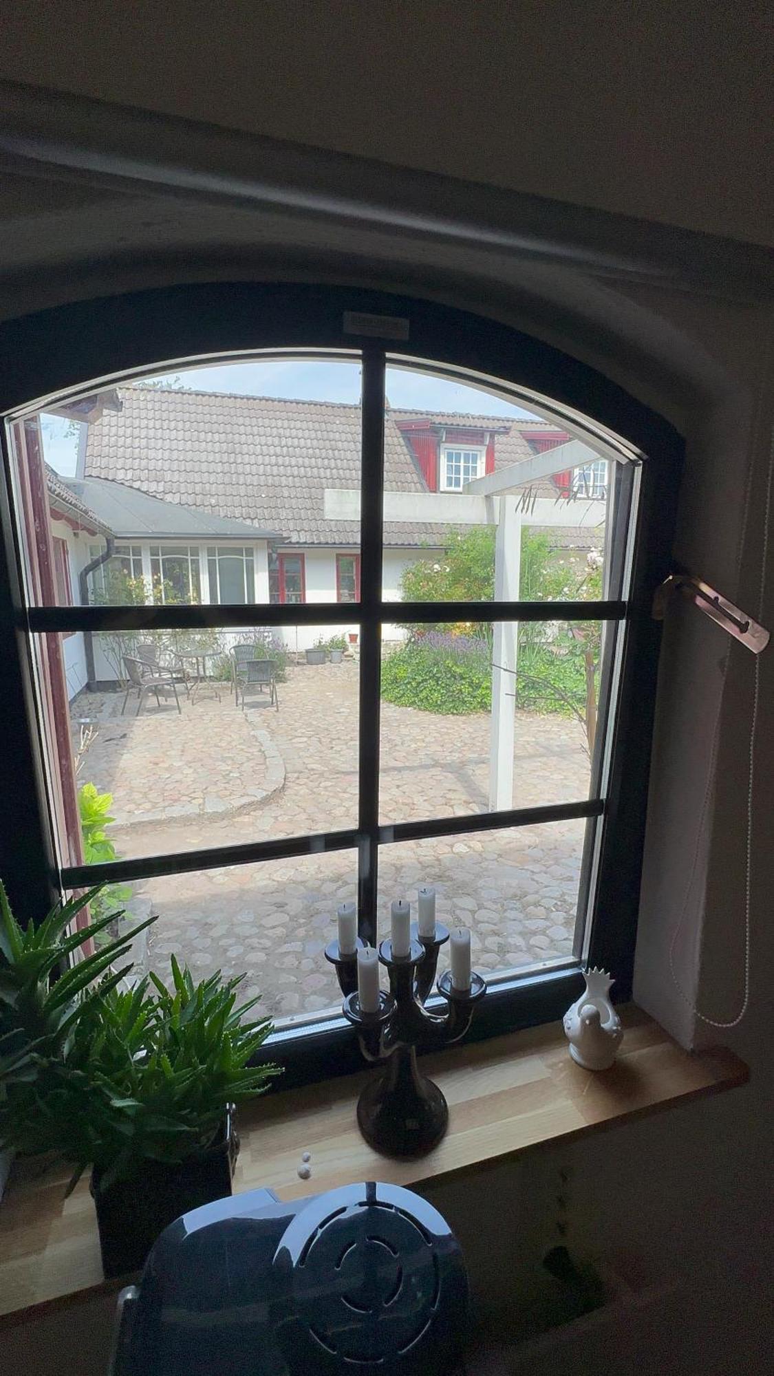 Stort Rymligt Boende Med Tva Sovrum Och Pentry I Lantlig Miljoe Höllviken Buitenkant foto